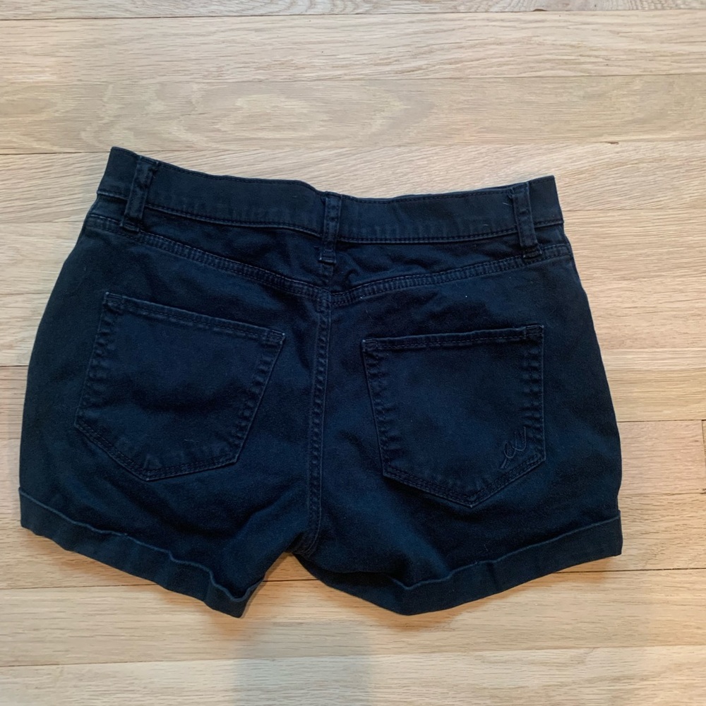 Express Button Front shorts - Picture 2 of 3